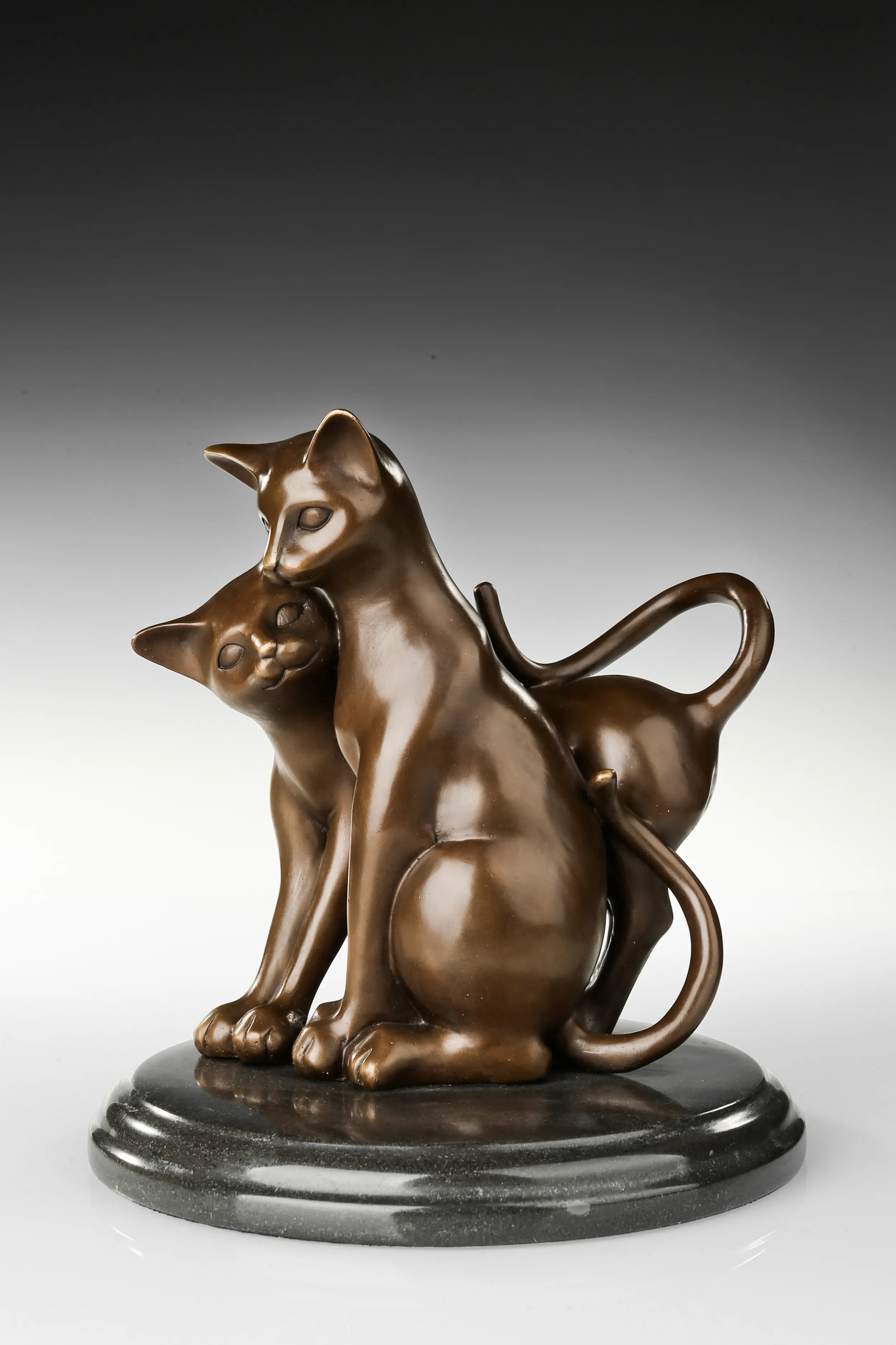 Handcrafted loving cats bronze statue featuring an affectionate cat couple, ideal for living rooms, bedrooms and bookshelves or as a meaningful gift for cat lovers.