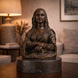 Mona Lisa bronze bust sculpture after Leonardo da Vinci, Renaissance woman statue with crossed hands on round black marble base, loss wax casting fine art.