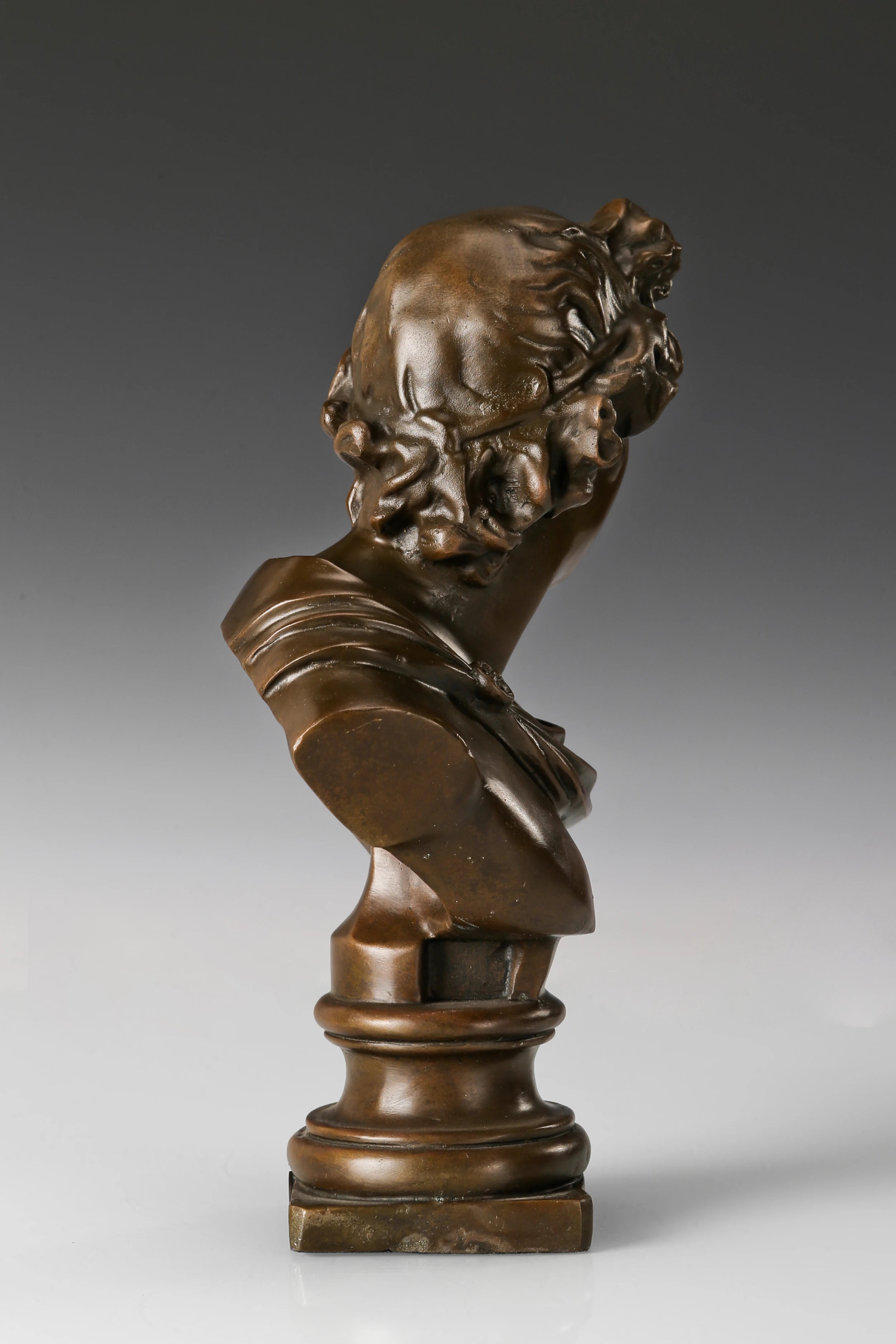 Detailed craftsmanship of handcrafted David bronze bust