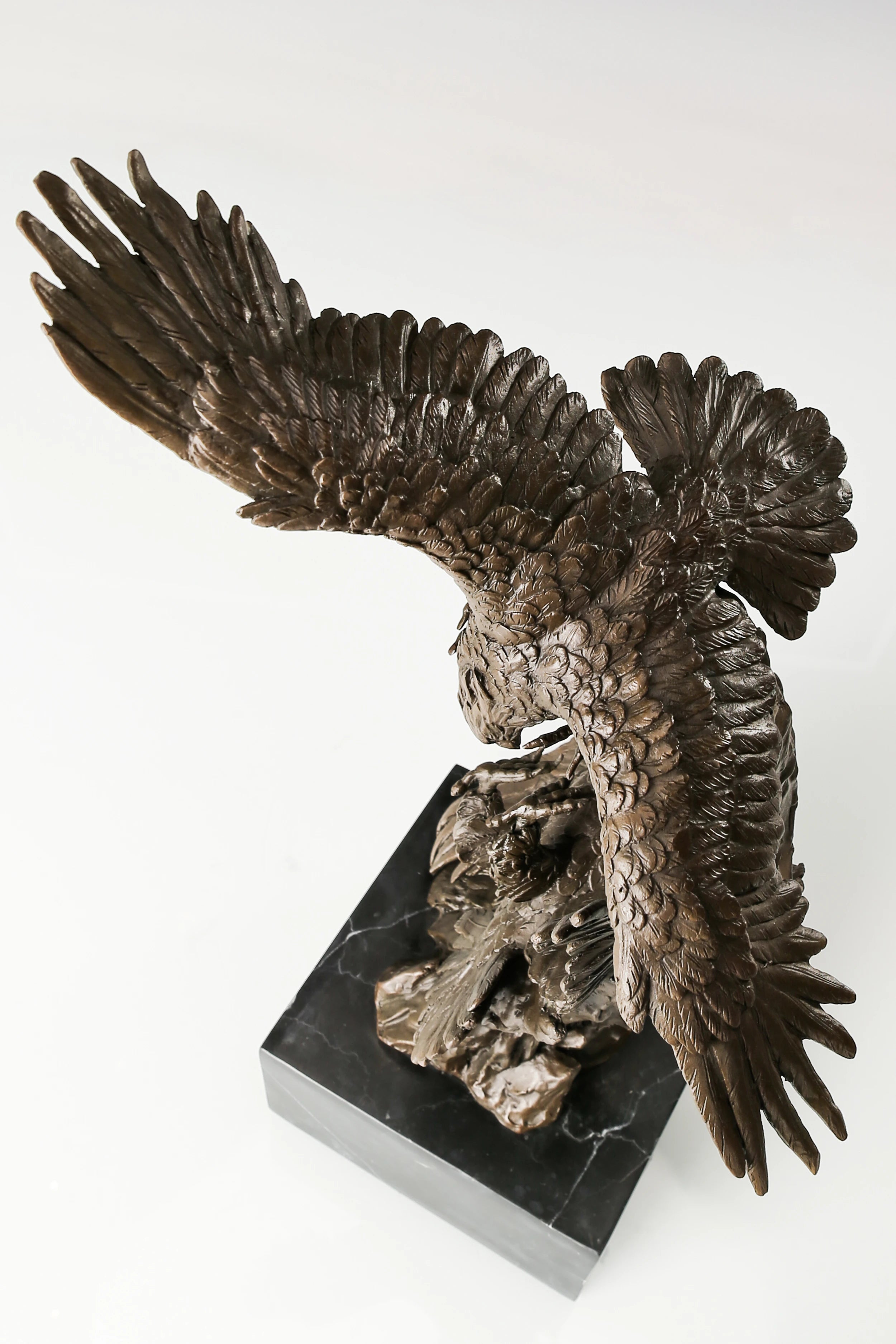 Dynamic Wildlife Interaction Statue on Black Marble Base