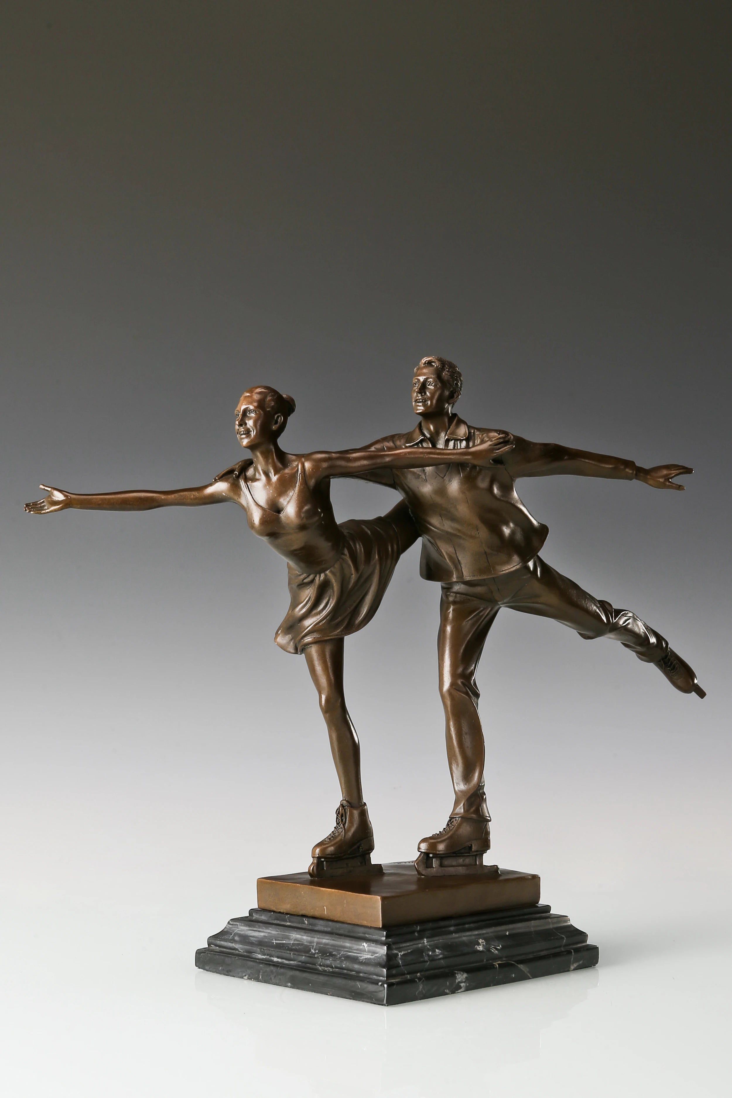 Figure Skating Pair Bronze Sculpture sculptural detail