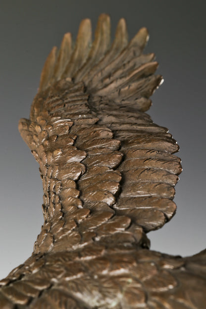 Lost Wax Casting solid bronze eagle statue for inspirational office accent