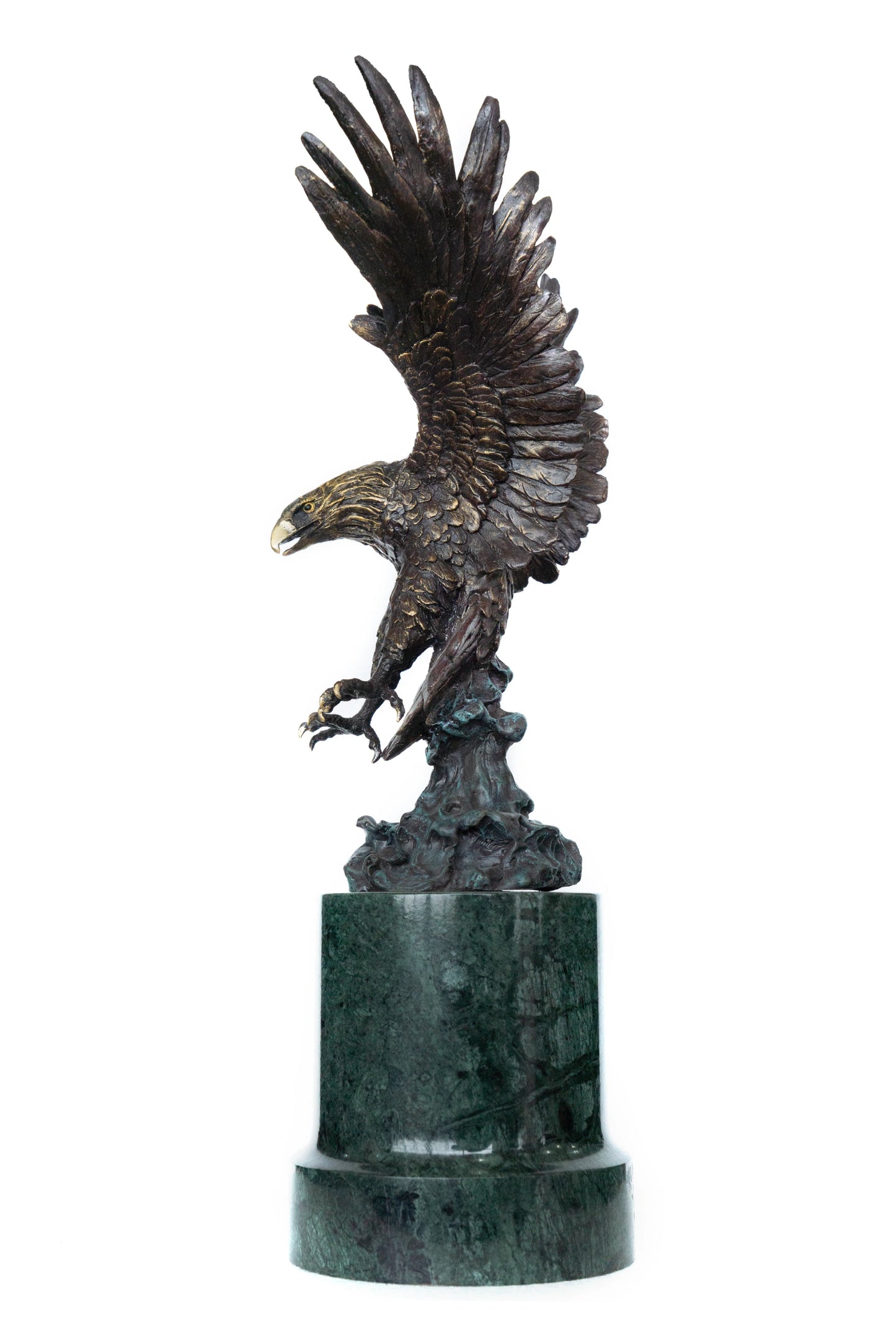 hand-cast bronze eagle art for executive office decor