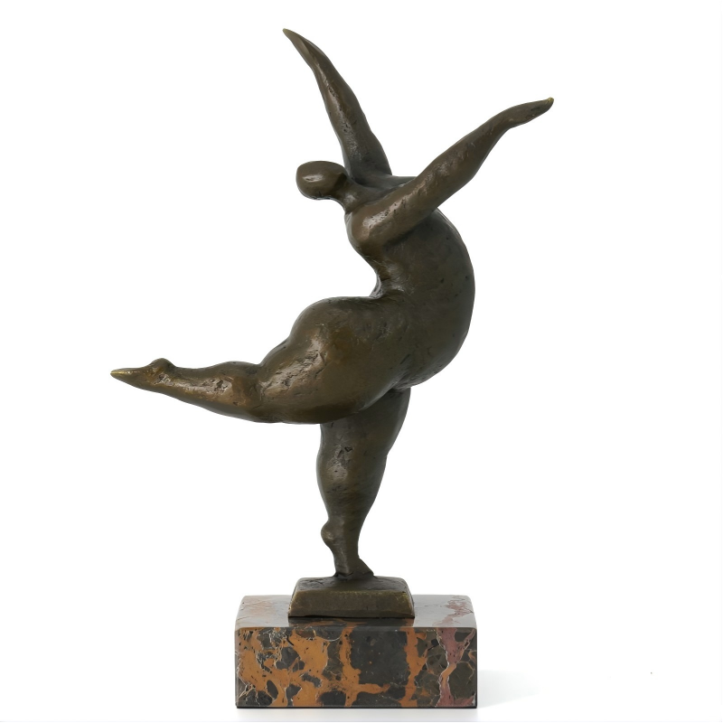 This is an abstract plump dancer bronze sculpture, presenting the rhythmic posture of a full-figured dancer in expressionist style, conveying the image of "confident stretching and free vitality". Made of bronze, it is suitable for decoration in art-style spaces and can also be used as a vitality-themed collection ornament.