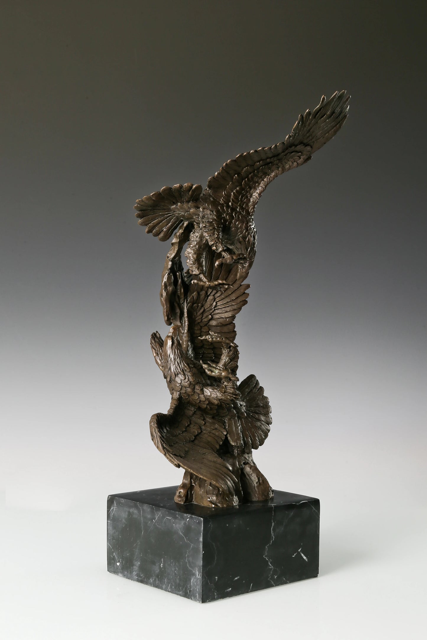 handcrafted solid bronze eagle statue for power symbol decor