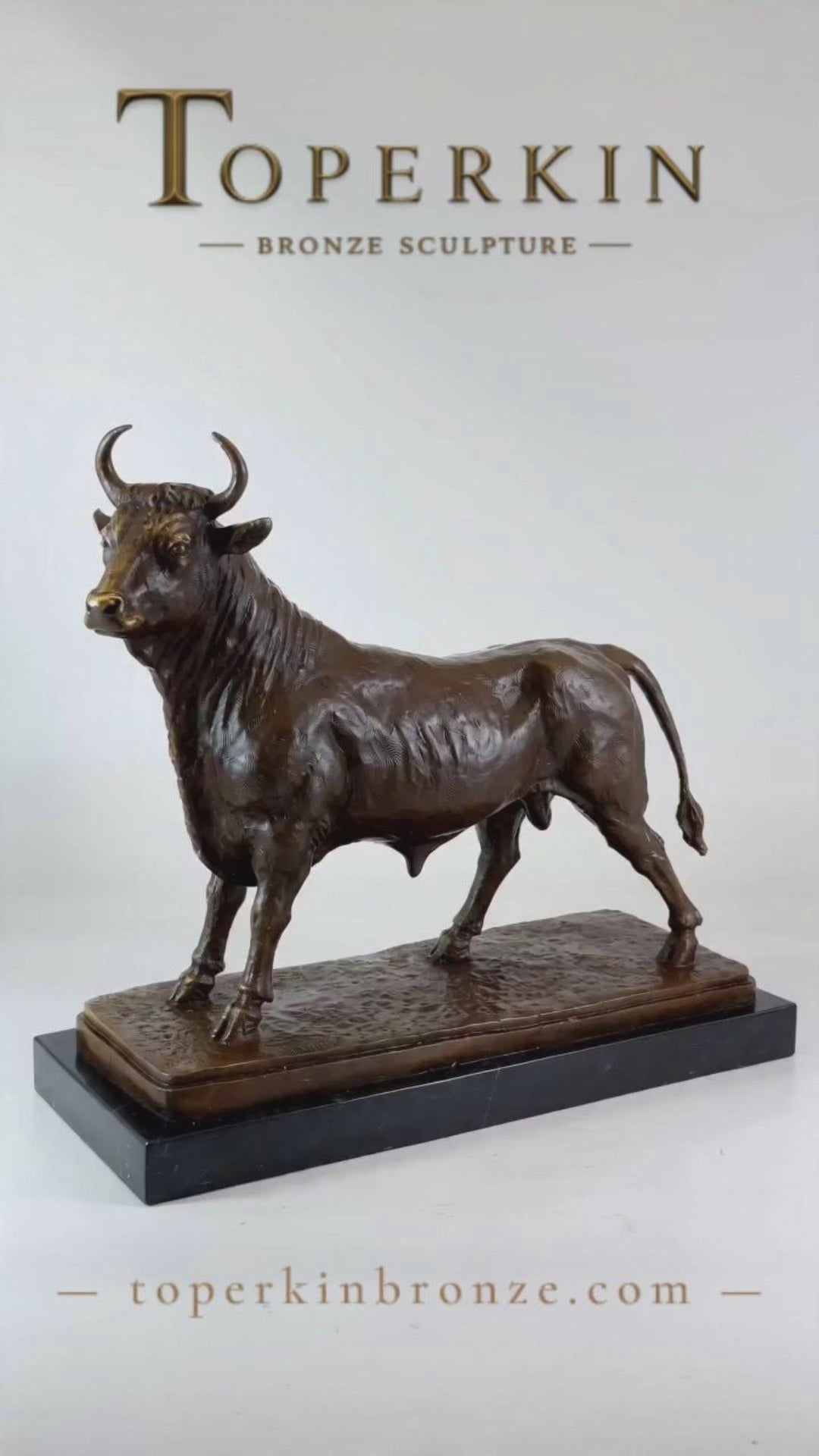 A classical hand-finished bronze standing bull sculpture with a rich brown patina, captured in a powerful stance and mounted on a premium polished black marble base for high-end home and office desktop decoration.
