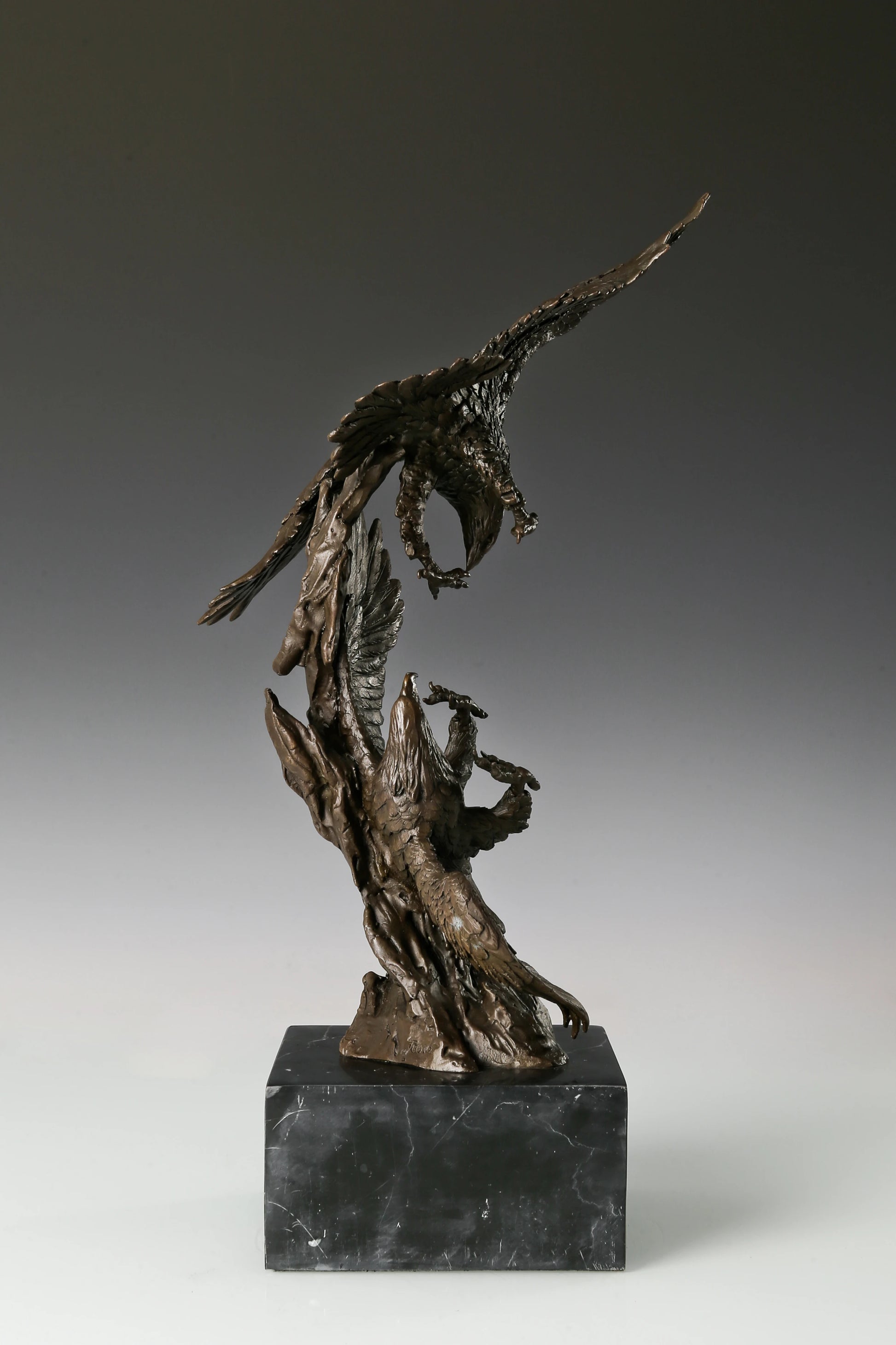 wildlife bronze sculpture for corporate leadership gift